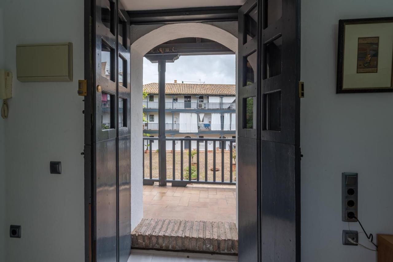 Apartamento En Monumento Historico Nacional Corral Del Conde-Duque De Olivares Sevilla Exterior foto